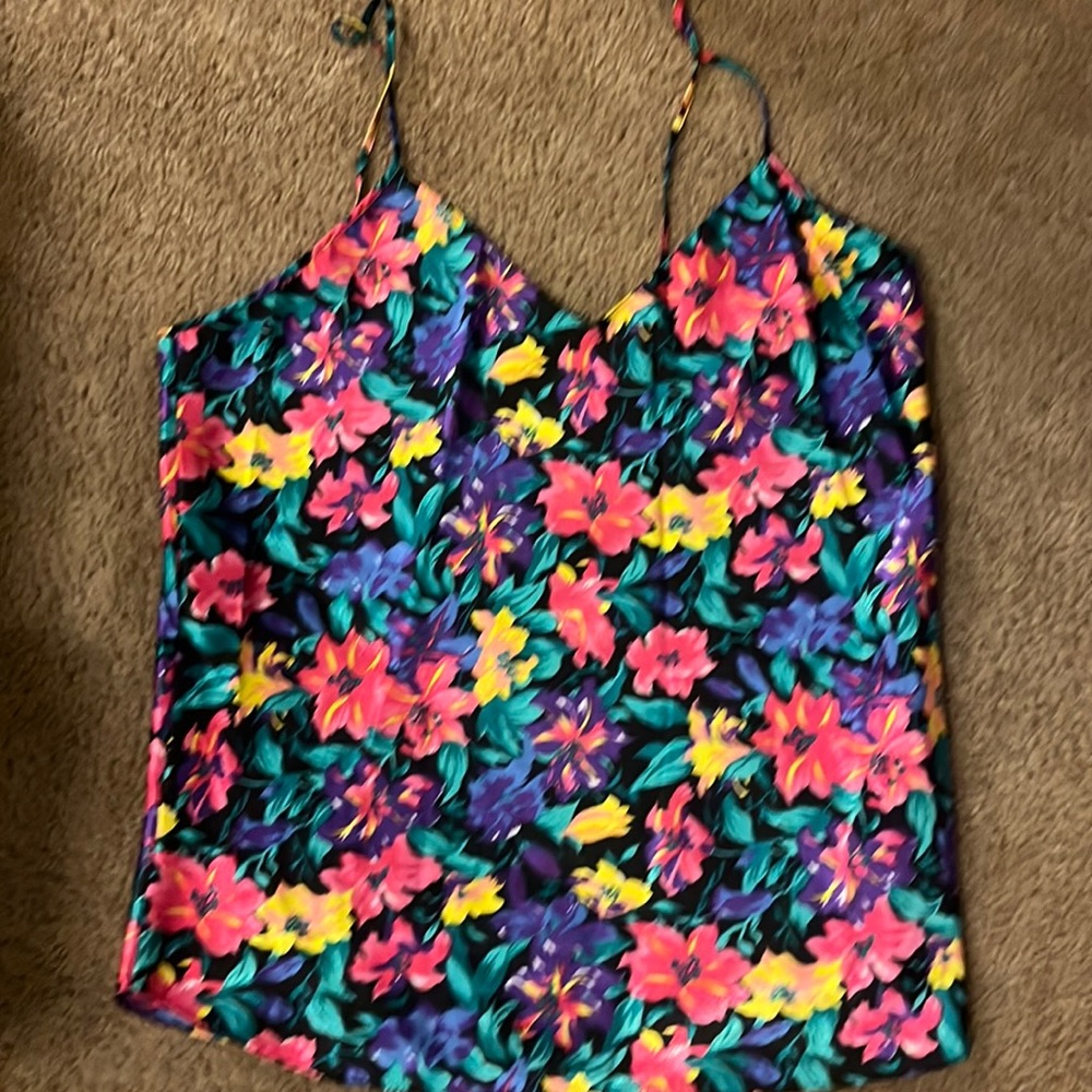 Adorable flowy silky floral Womens tank top